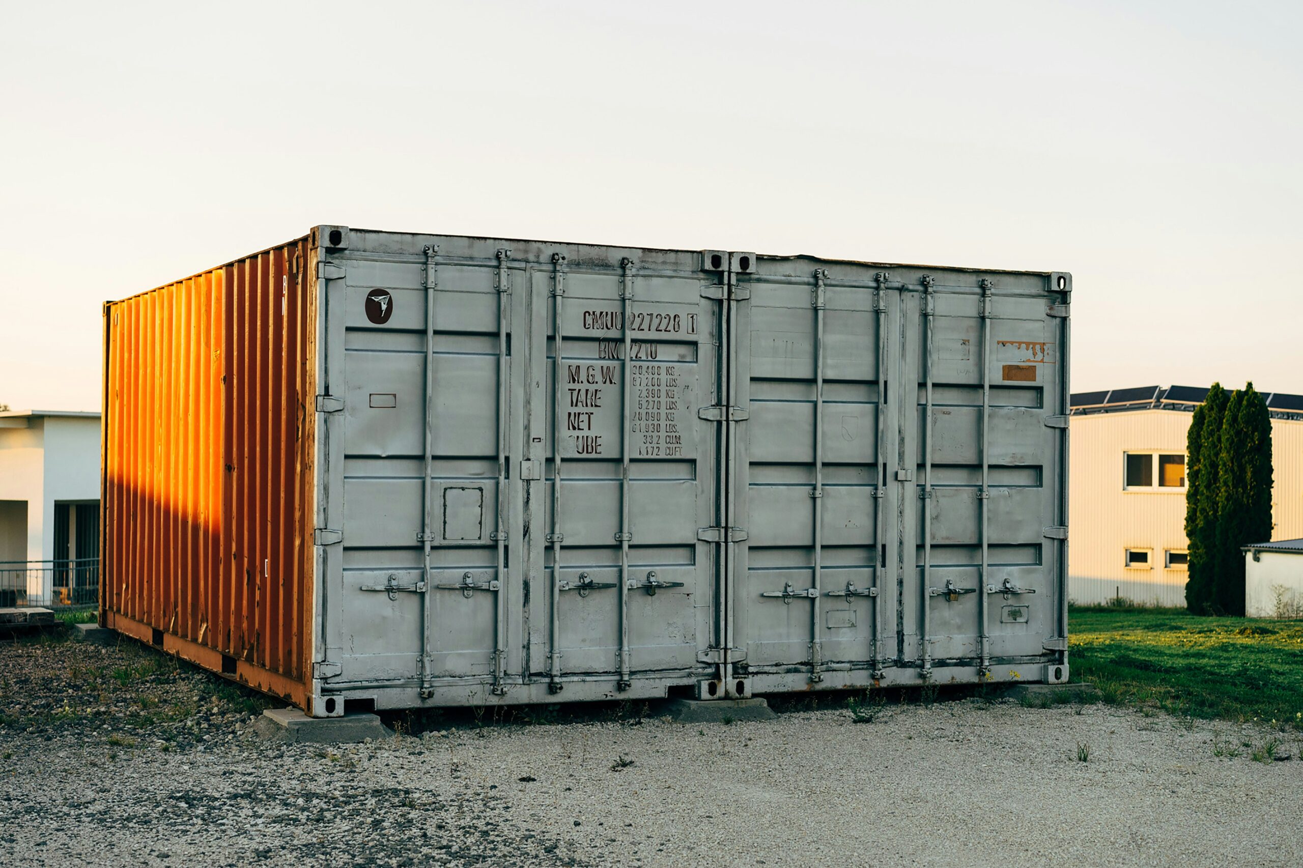 Shipping container